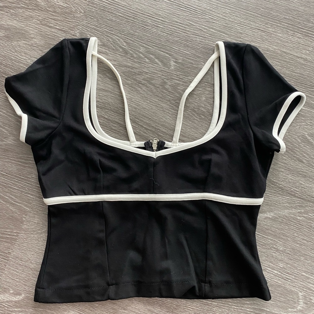 Anthropologie NWT Maeve Black and White Sweetheart Ponte Knit Top Sz Medium
